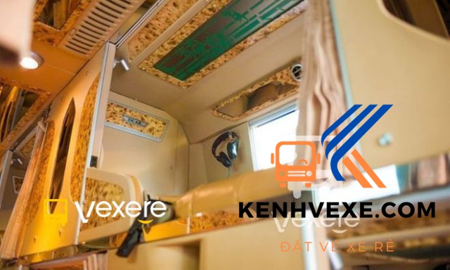 Không gian riêng tư bên trong xe giường đôi Nguyễn Kim Limousine