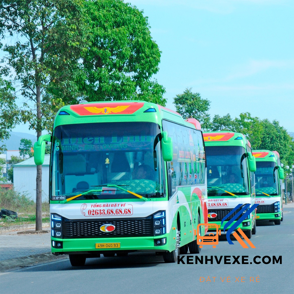 Dàn xe Điền Linh Limousine hùng hậu chuẩn bị xuất bến