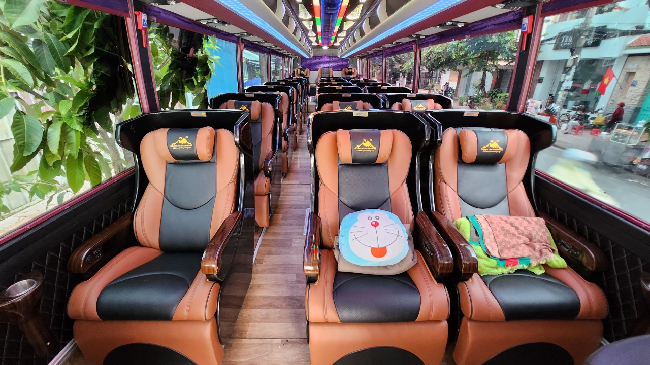 Nội thất xe limousine Hoàng Yến Logistics