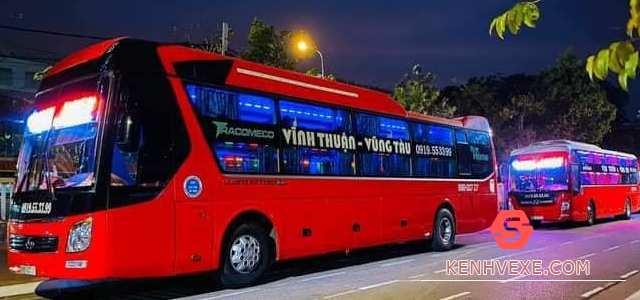 Nội thất xe giường nằm Đức Thiên sạch sẽ, tiện nghi