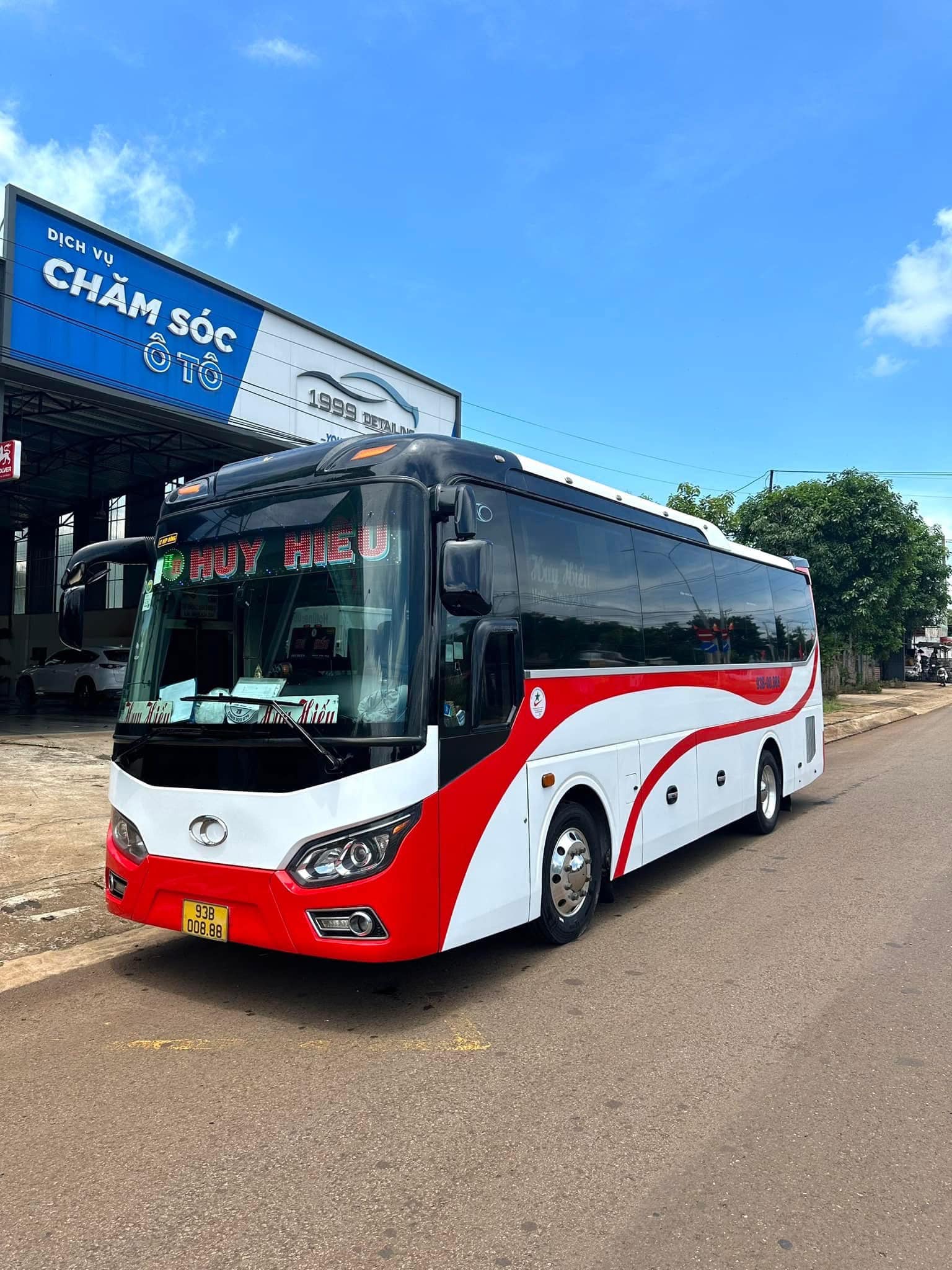 Gửi hàng hóa qua chành xe Huy Hiếu Lộc Ninh