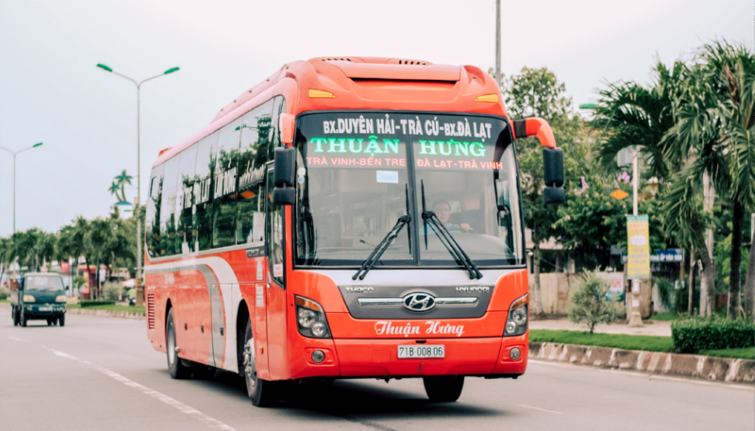 Xe Thuận Hưng tại bến xe Trà Vinh đi Đà Lạt